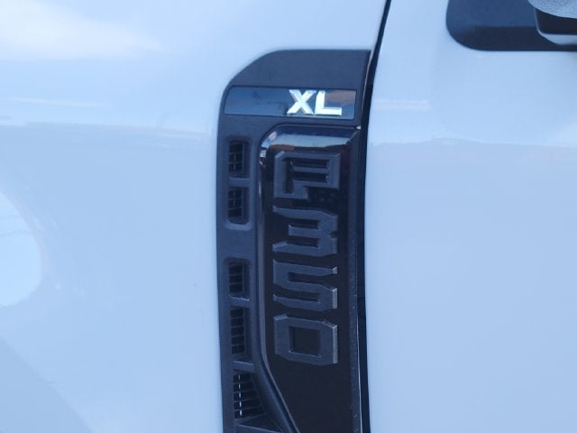 2027 Ford F-350 XL