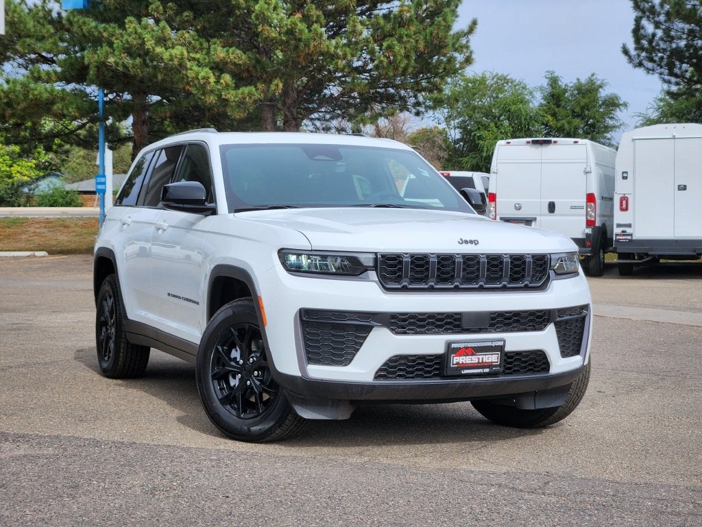 2026 Jeep Grand Cherokee Laredo