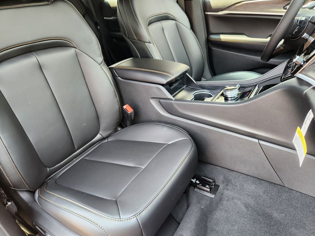 2026 Jeep Grand Cherokee 85th Anniversary Edition