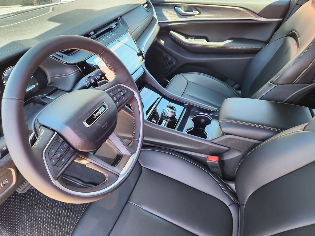 2026 Jeep Grand Cherokee 85th Anniversary Edition