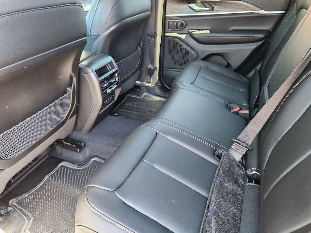 2026 Jeep Grand Cherokee 85th Anniversary Edition
