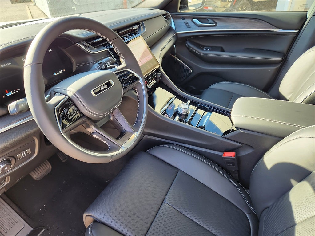 2025 Jeep Grand Cherokee GRAND CHEROKEE OVERLAND 4X4