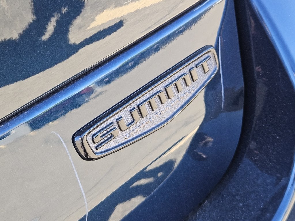 2027 Jeep Grand Cherokee Summit