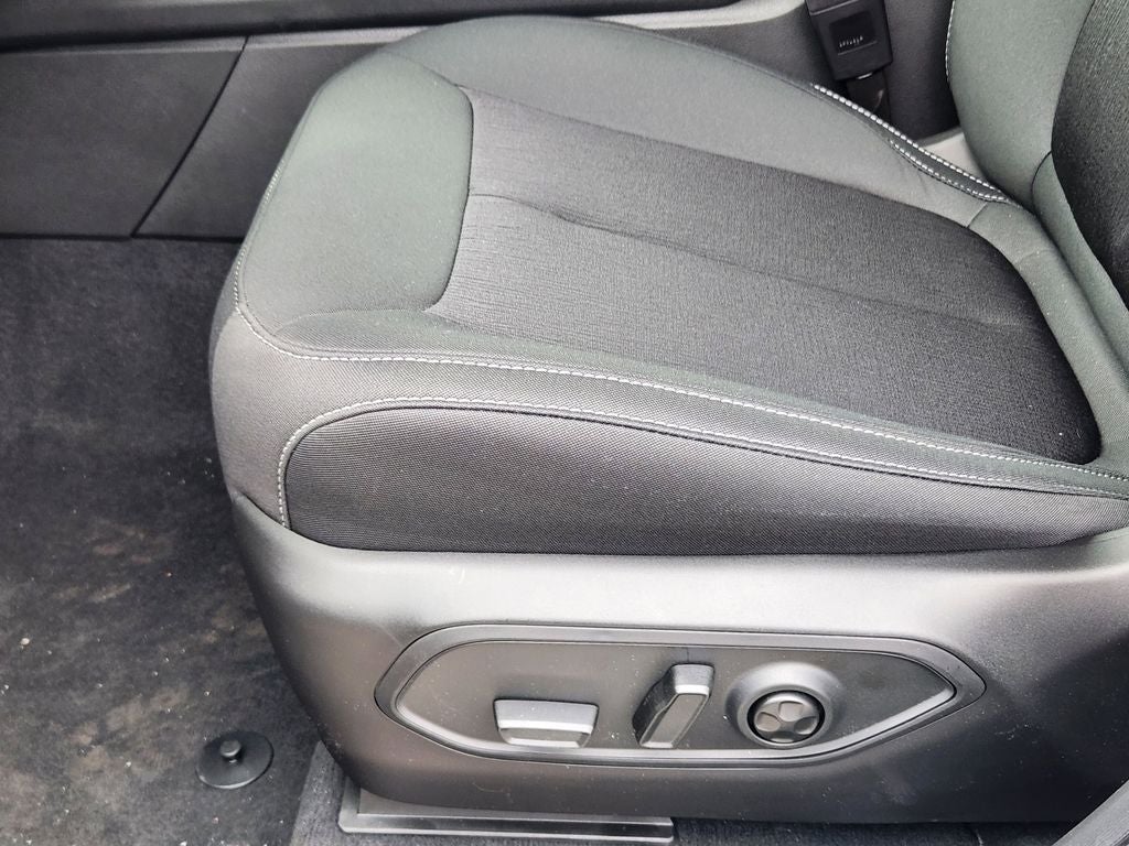 2026 Jeep Grand Cherokee GRAND CHEROKEE L LAREDO X 4X4
