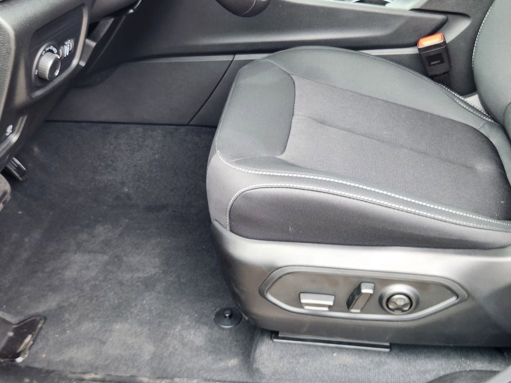 2025 Jeep Grand Cherokee GRAND CHEROKEE L LAREDO X 4X4