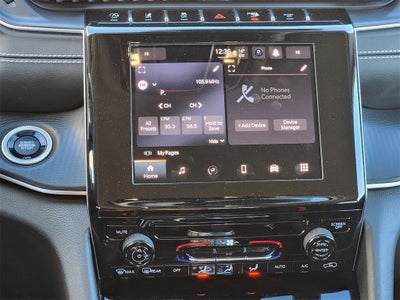 2023 Jeep Grand Cherokee L Laredo 4x4