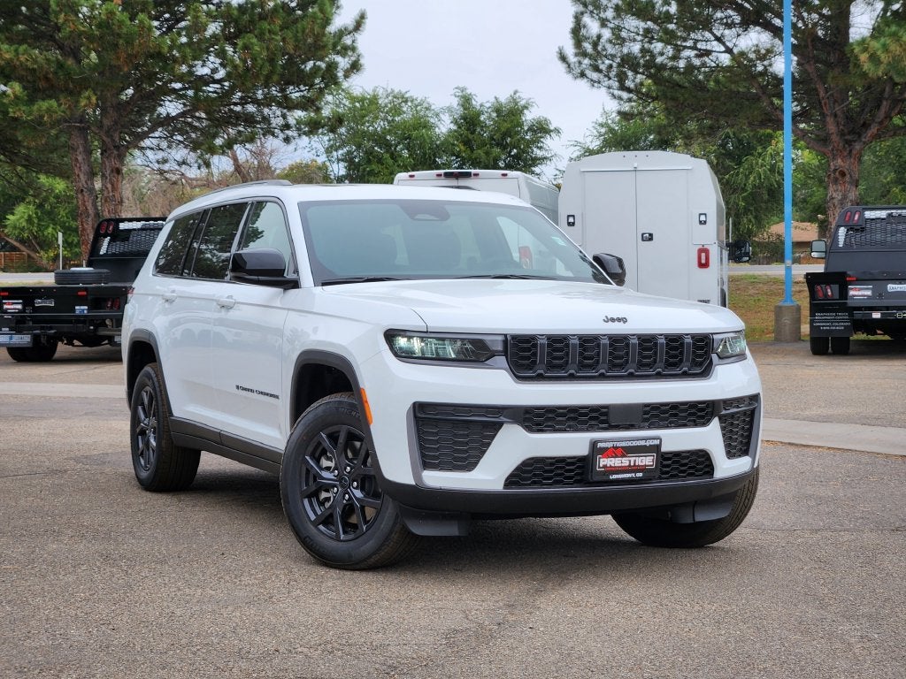 2027 Jeep Grand Cherokee L Laredo