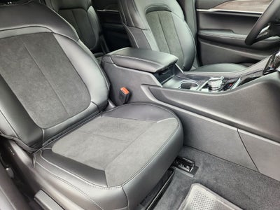 2027 Jeep Grand Cherokee L Laredo
