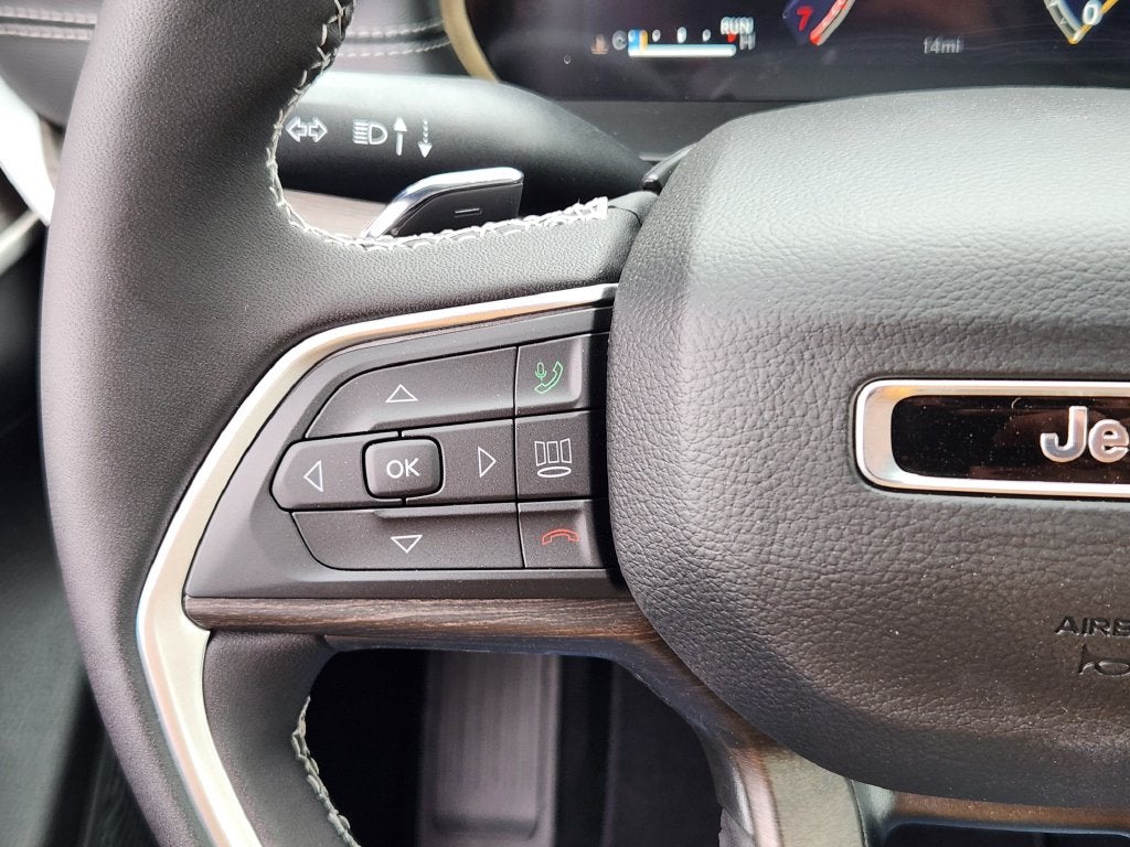 2027 Jeep Grand Cherokee L Laredo