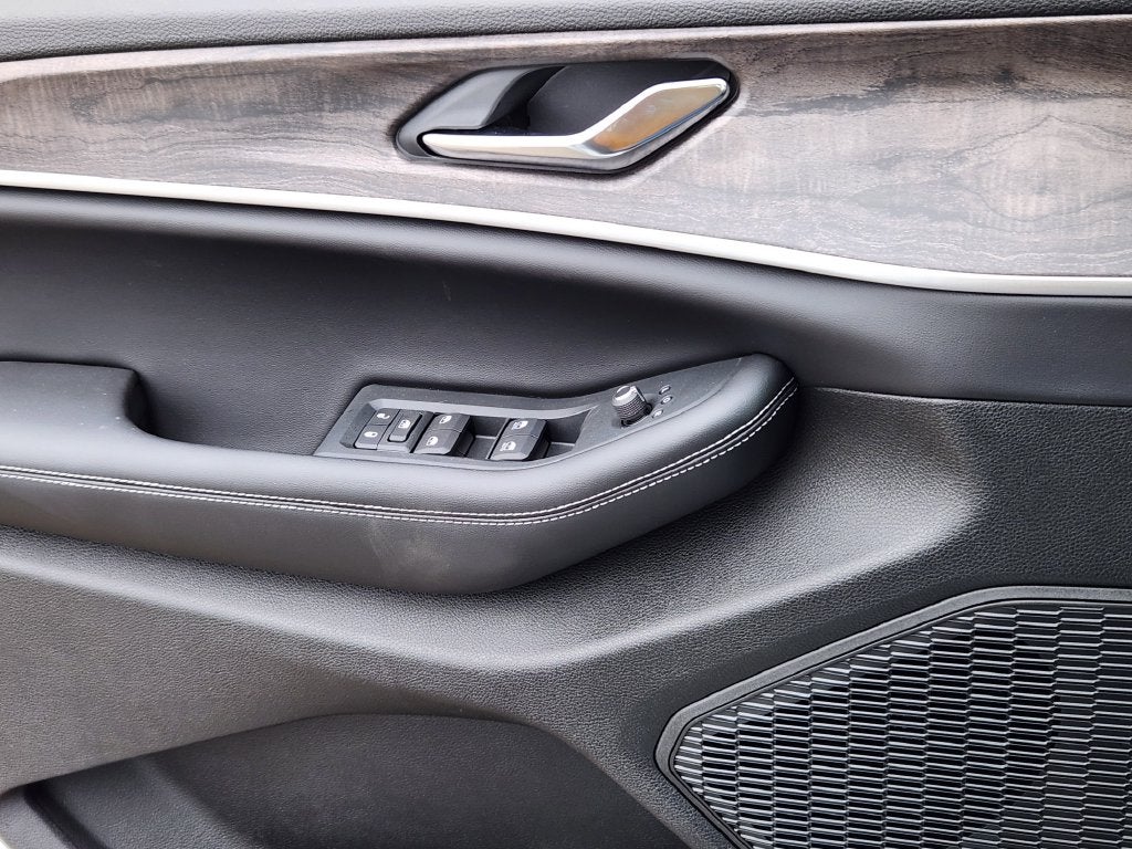2027 Jeep Grand Cherokee L Laredo