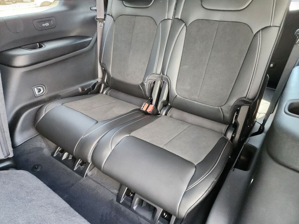 2026 Jeep Grand Cherokee GRAND CHEROKEE L LAREDO ALTITUDE 4X4