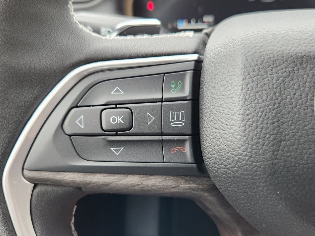 2027 Jeep Grand Cherokee L Laredo