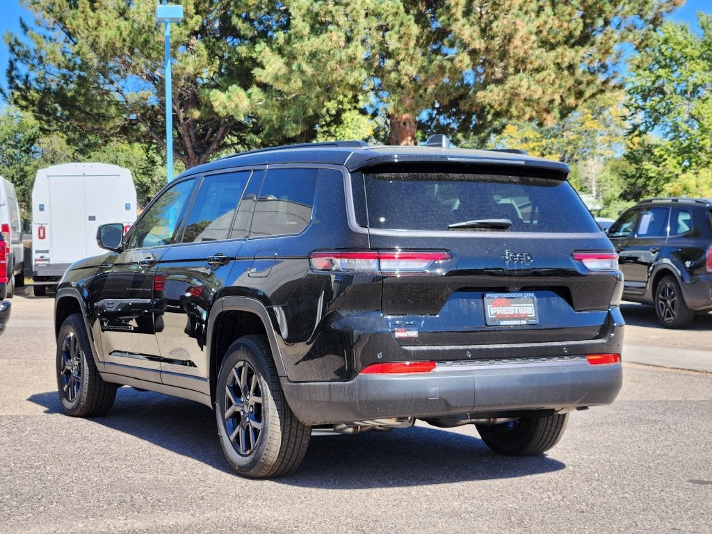 2027 Jeep Grand Cherokee L Laredo