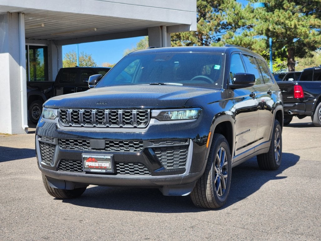 2027 Jeep Grand Cherokee L Laredo