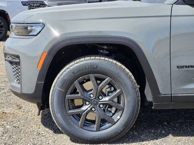2027 Jeep Grand Cherokee L Laredo