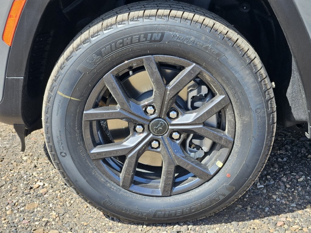2027 Jeep Grand Cherokee L Laredo