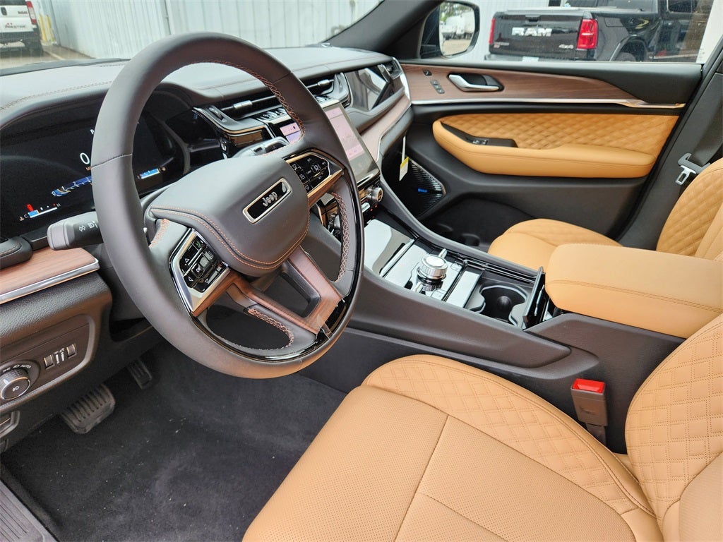 2025 Jeep Grand Cherokee GRAND CHEROKEE L SUMMIT 4X4