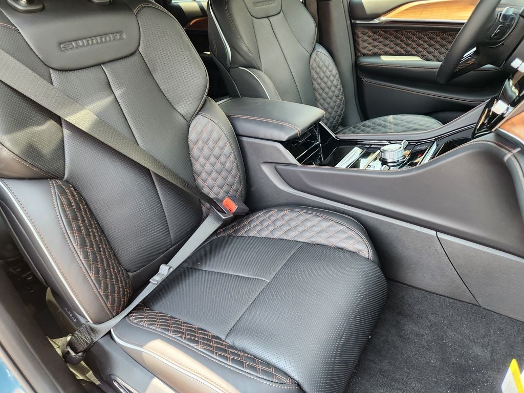 2026 Jeep Grand Cherokee L GRAND CHEROKEE L SUMMIT 4X4