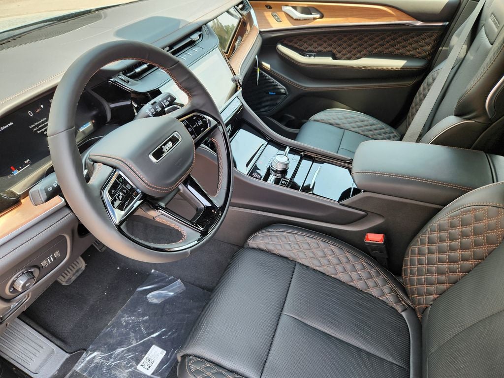 2026 Jeep Grand Cherokee L GRAND CHEROKEE L SUMMIT 4X4