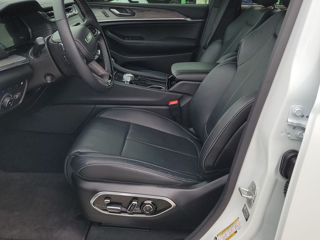 2025 Jeep Grand Cherokee Overland