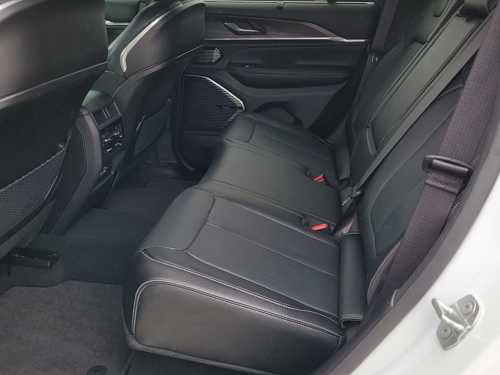2025 Jeep Grand Cherokee Overland