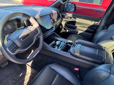 2023 Jeep Wagoneer L Series III