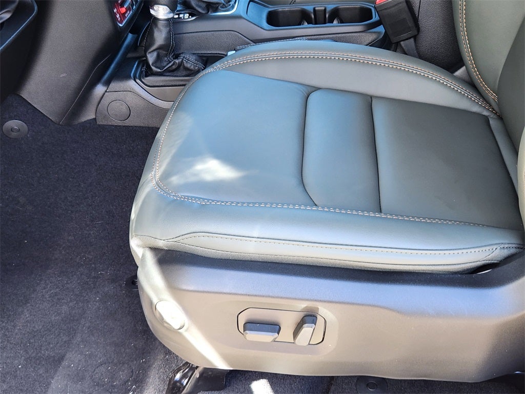 2025 Jeep Gladiator GLADIATOR MOJAVE 4X4