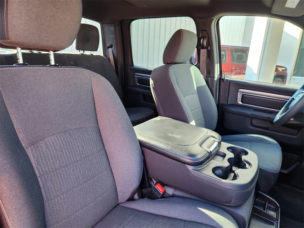 2024 RAM 1500 Classic Warlock Crew Cab 4x4 5'7' Box