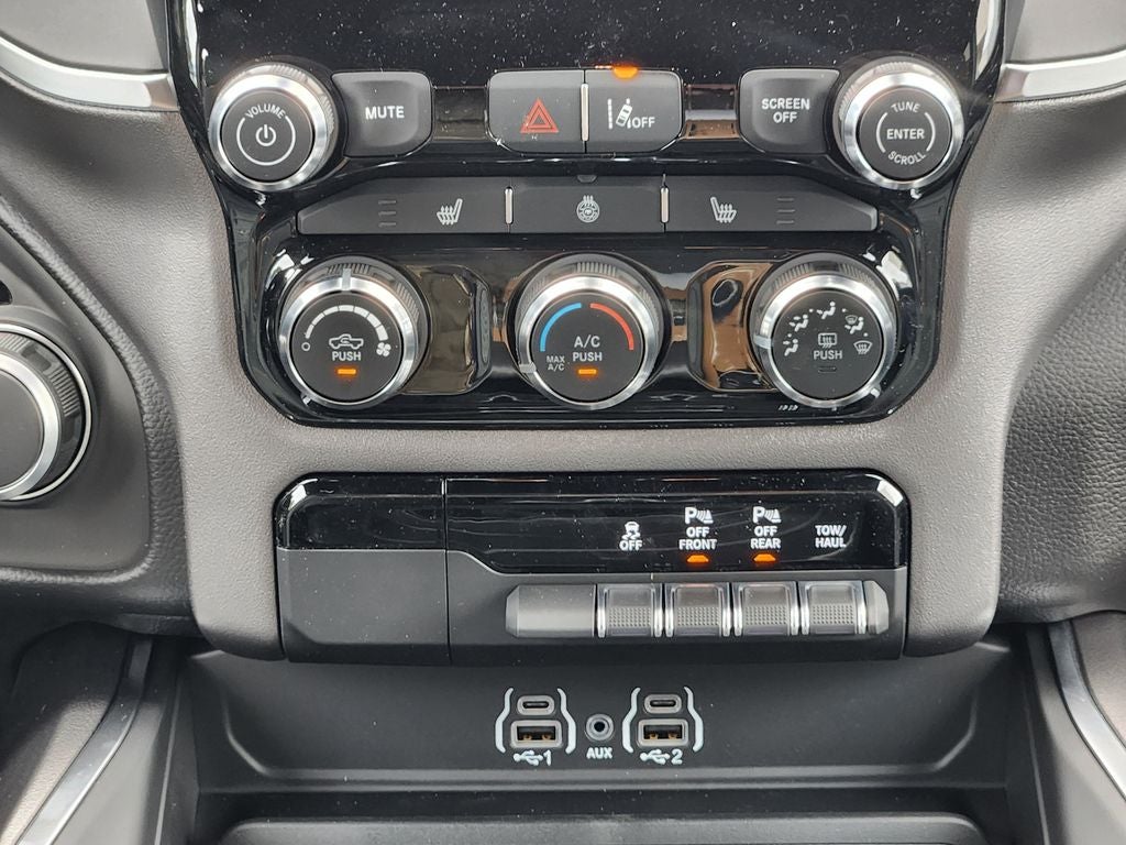 2026 RAM 1500 RAM 1500 BIG HORN CREW CAB 4X4 5'7' BOX