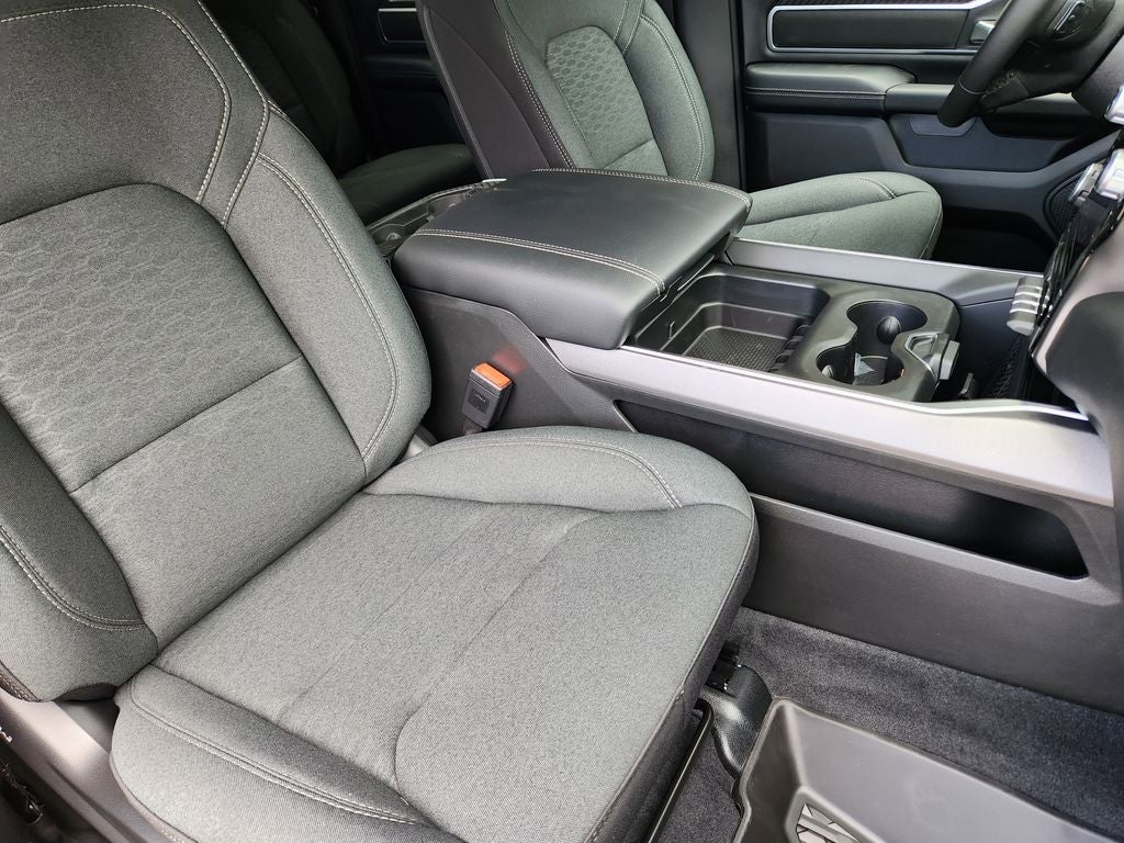 2026 RAM 1500 RAM 1500 LONE STAR CREW CAB 4X4 5'7' BOX