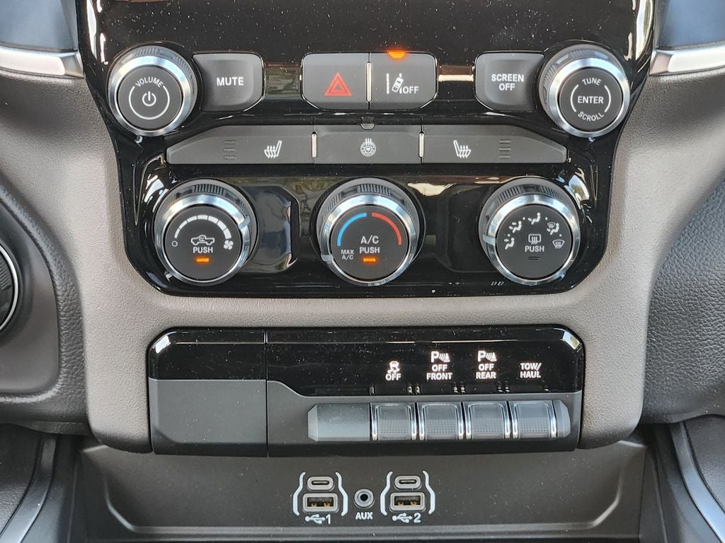2026 RAM 1500 RAM 1500 BIG HORN CREW CAB 4X4 5'7' BOX