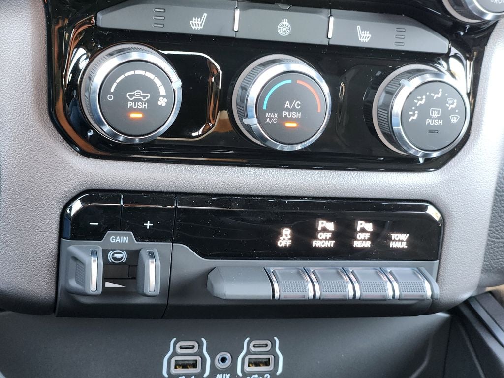 2026 RAM 1500 RAM 1500 BIG HORN CREW CAB 4X4 5'7' BOX