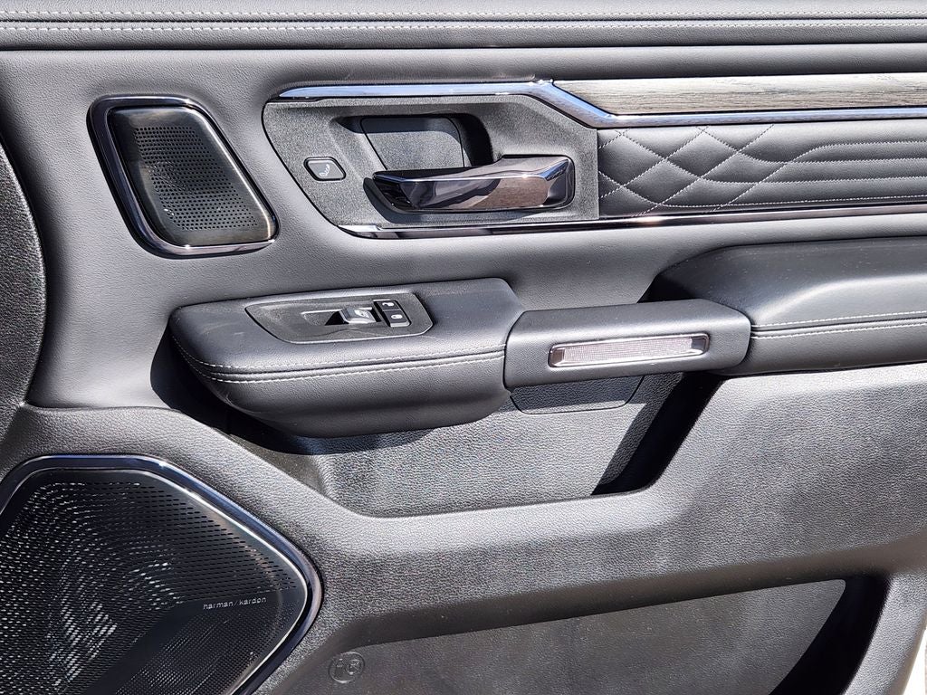 2025 RAM 1500 Limited Crew Cab 4x4 5'7' Box
