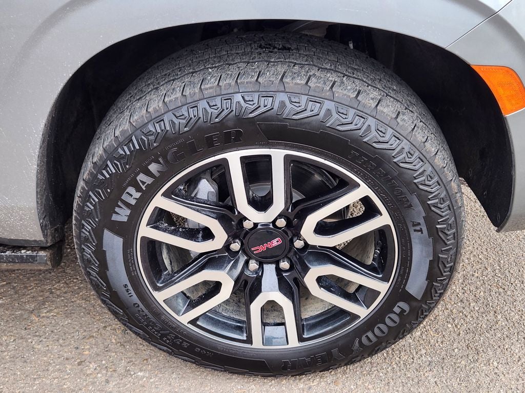 2024 GMC Yukon 4WD AT4
