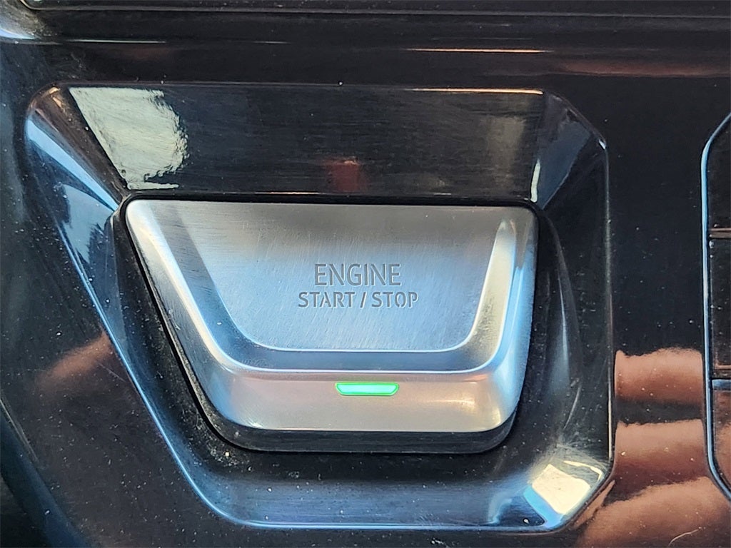 2025 GMC Sierra 3500HD 4WD Crew Cab Standard Bed AT4