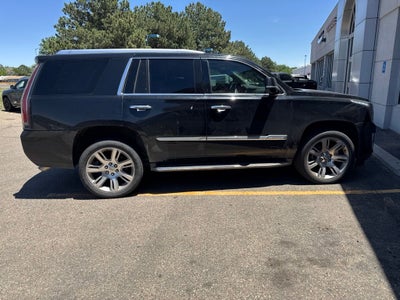 2017 Cadillac Escalade Luxury