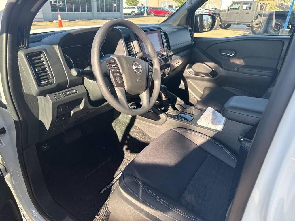 2023 Nissan Frontier SV