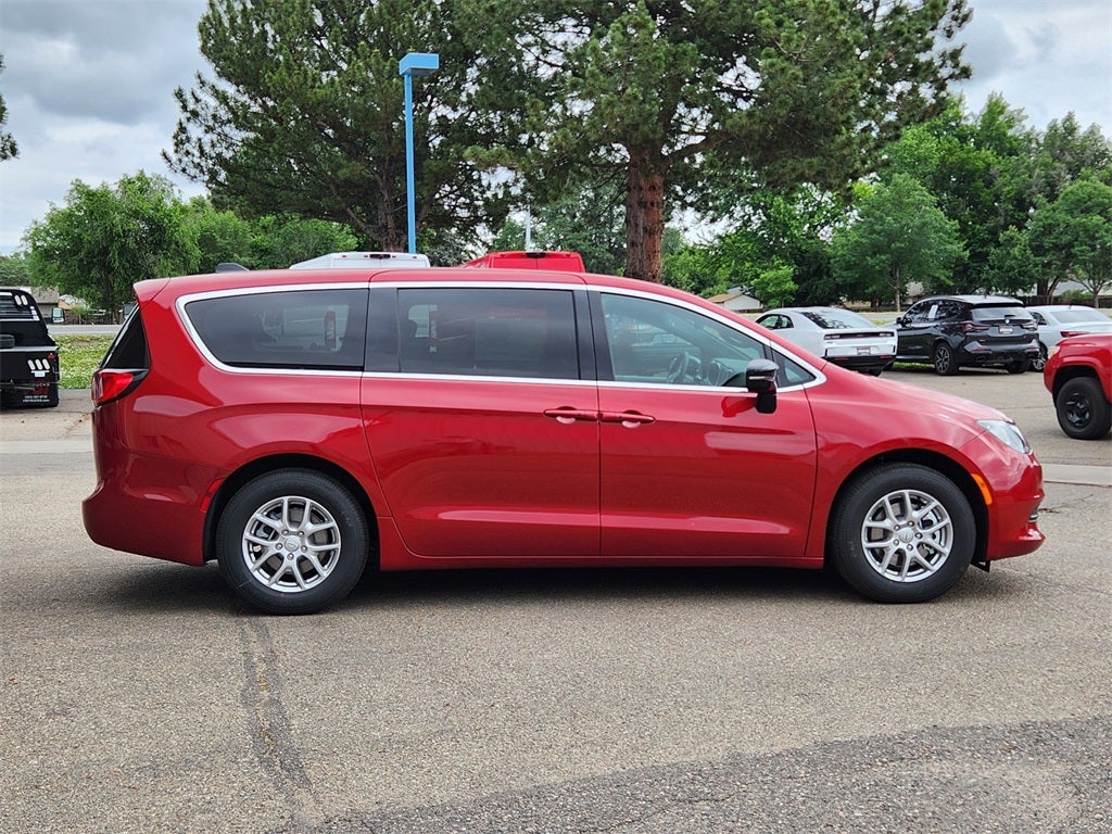 2025 Chrysler Pacifica PACIFICA SELECT