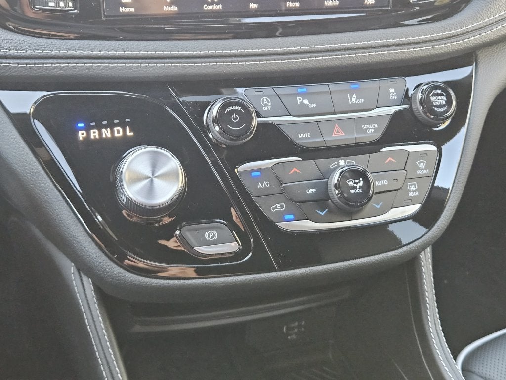 2027 Chrysler Pacifica Limited