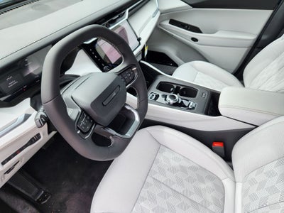 2026 Jeep Cherokee Overland