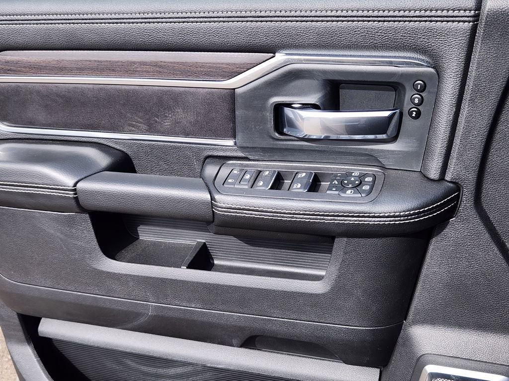 2026 RAM 3500 RAM 3500 LARAMIE CREW CAB 4X4 8' BOX