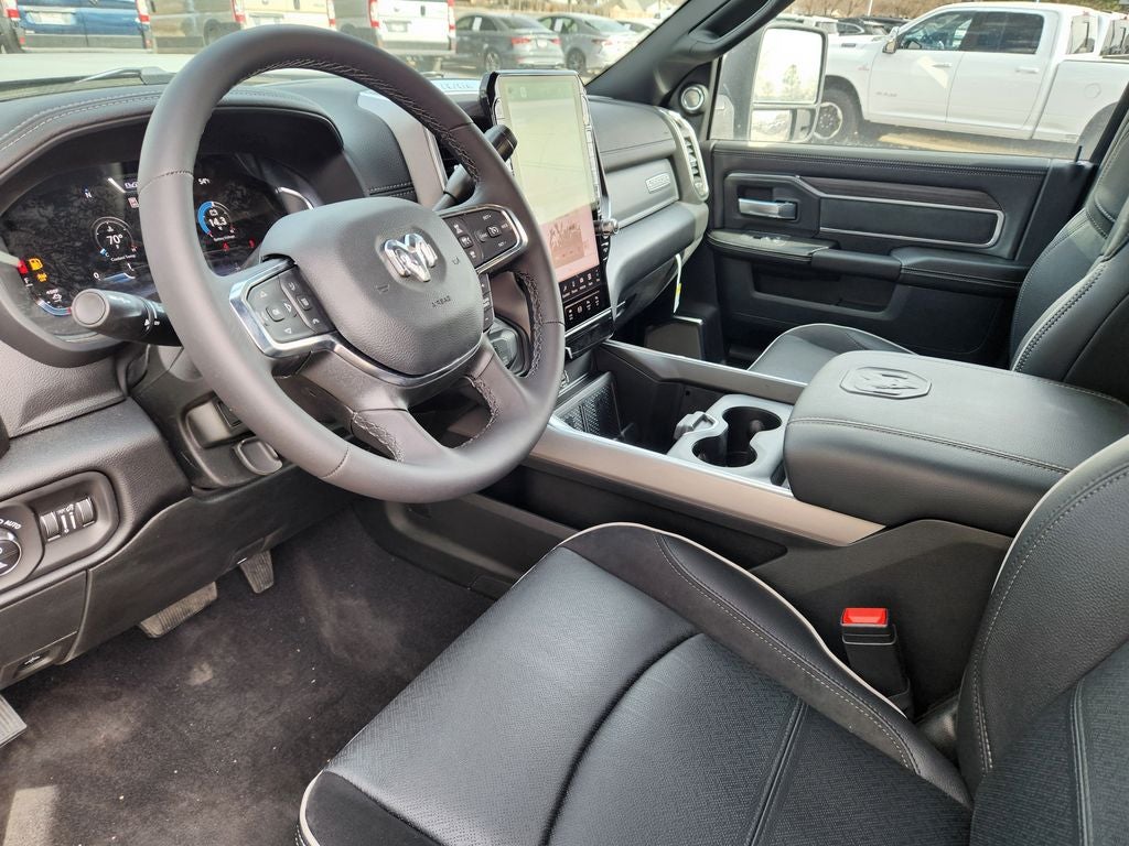 2026 RAM 3500 RAM 3500 LARAMIE CREW CAB 4X4 8' BOX