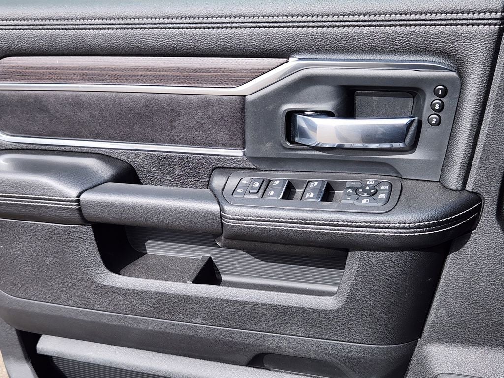 2026 RAM 3500 RAM 3500 LARAMIE CREW CAB 4X4 8' BOX