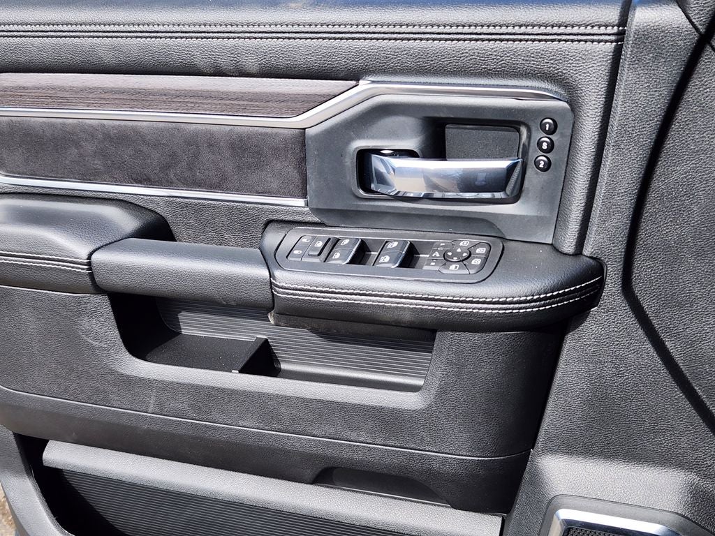 2026 RAM 3500 RAM 3500 LARAMIE CREW CAB 4X4 8' BOX