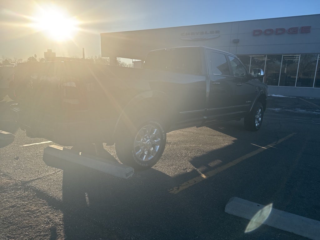 2019 RAM 3500 Limited Crew Cab 4x4 8' Box