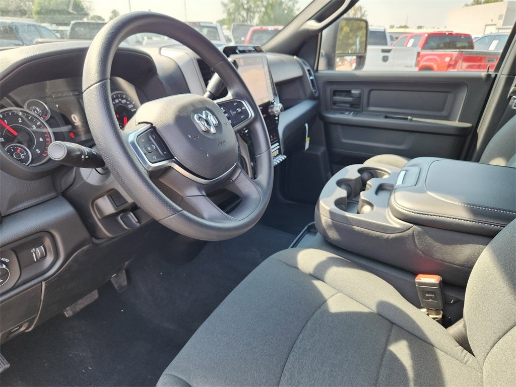 2025 RAM 2500 RAM 2500 TRADESMAN CREW CAB 4X4 6'4' BOX