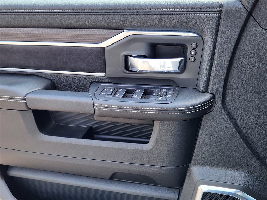 2025 RAM 2500 RAM 2500 LARAMIE CREW CAB 4X4 6'4' BOX