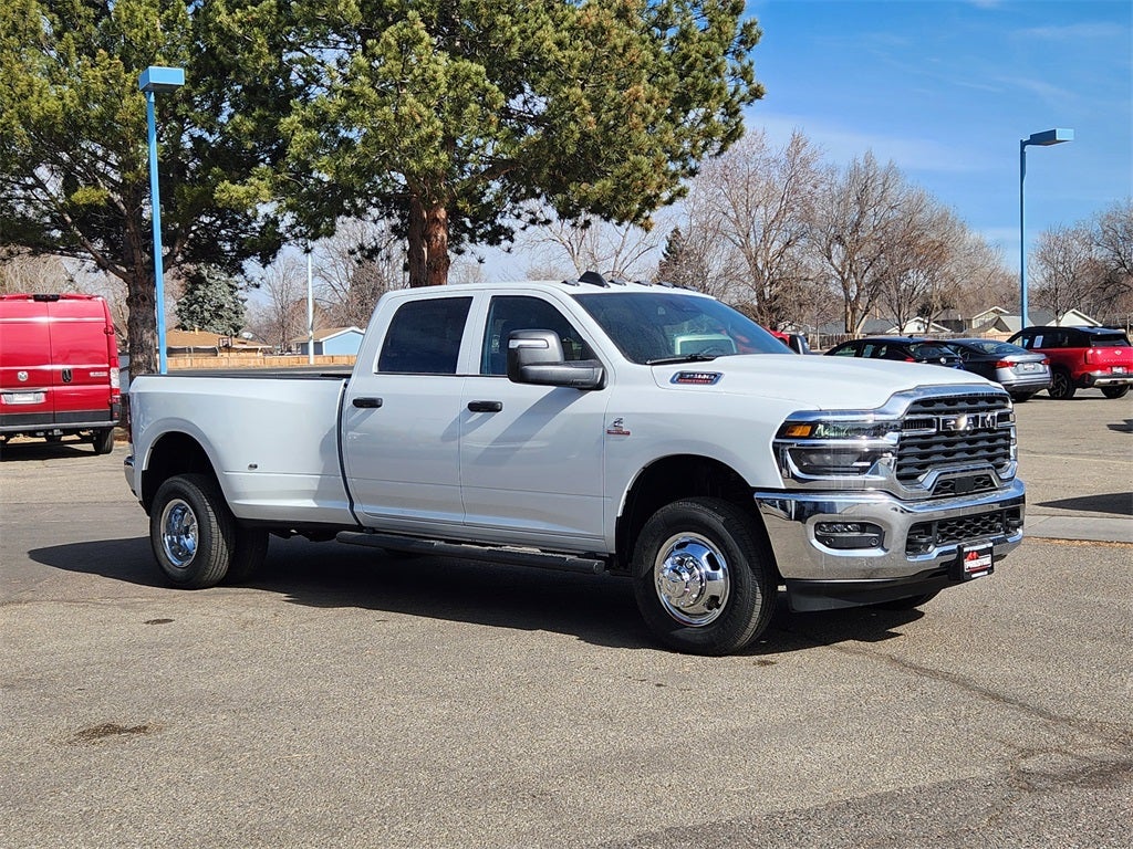 2026 RAM 3500 RAM 3500 TRADESMAN CREW CAB 4X4 8' BOX