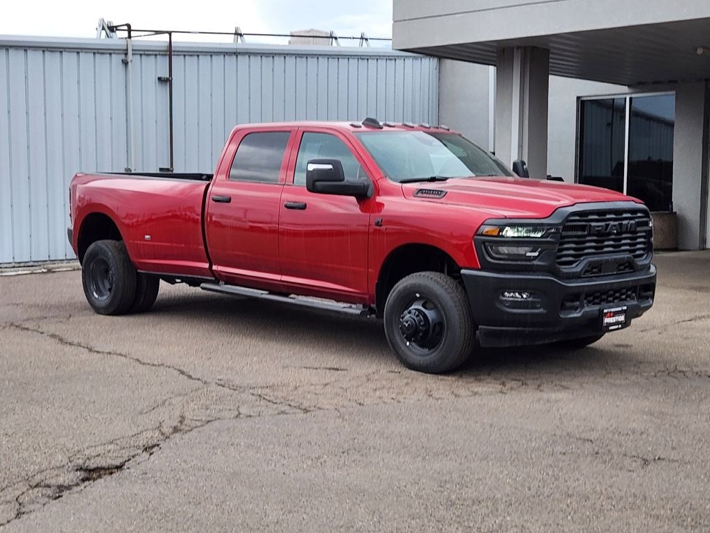 2026 RAM 3500 RAM 3500 TRADESMAN CREW CAB 4X4 8' BOX