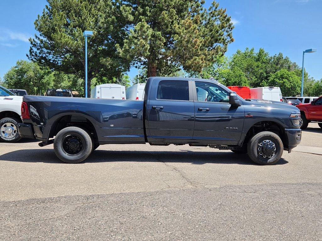2026 RAM 3500 RAM 3500 LARAMIE CREW CAB 4X4 8' BOX